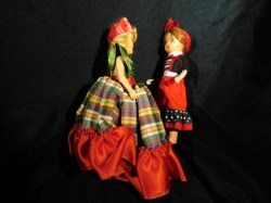 lot 2 two dolls 27 faces_05